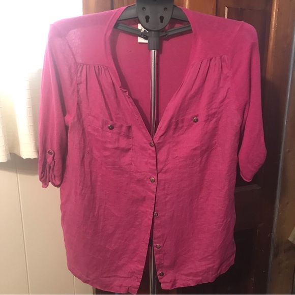 Ladies’ Button up top - Picture 1 of 4